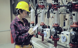 TRAINING ONLINE PERAWATAN MESIN DENGAN MENGGUNAKAN TOTAL PRODUCTIVE MAINTENANCE