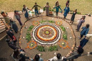 TRAINING ONLINE MANFAAT GATHERING