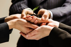 TRAINING ONLINE CORPORATE SOCIAL RESPONSIBILITY MENUJU GOOD CORPORATE GOVERNANCE