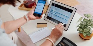 TRAINING ONLINE E-BANKING AND E-COMMERCE FRAUD OPERATIONAL RISK